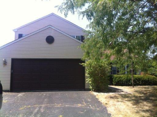 945 Oakland Ln., Aurora, IL 60504