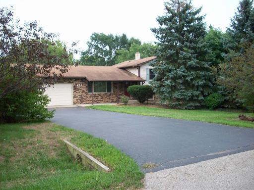 414 N Hill Rd., Mchenry, IL 60051