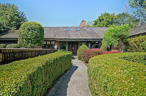 7940 Wolf Rd., Burr Ridge, IL 60522