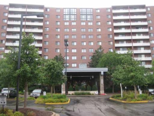 21 Kristin Dr. #1008, Schaumburg, IL 60195