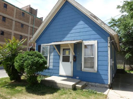 122 Cross St., Aurora, IL 60506