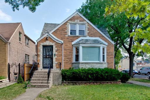 5900 W Leland Ave., Chicago, IL 60630