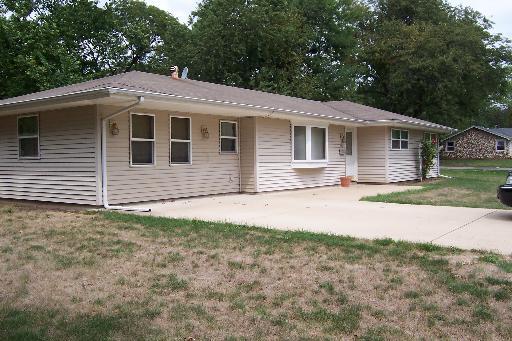 916 Pennsylvania Ave., Aurora, IL 60506