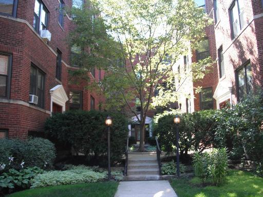 528 N Sheridan Rd. #3A, Evanston, IL 60202