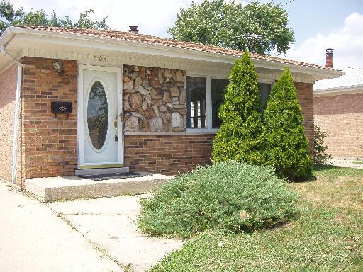 504 Bensley Ave., Calumet City, IL 60409