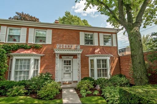 337 Greenleaf Ave. #D, Wilmette, IL 60091