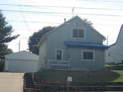 707 N Brewster Ave., Freeport, IL 61032