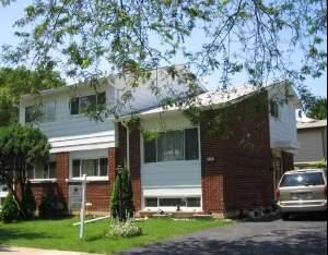 9280 N Woodland Dr., Niles, IL 60714