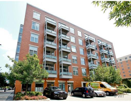 939 W Madison St. #205, Chicago, IL 60607