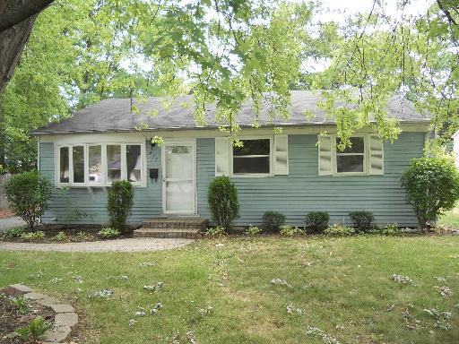 415 Whittier Ln., Mundelein, IL 60060