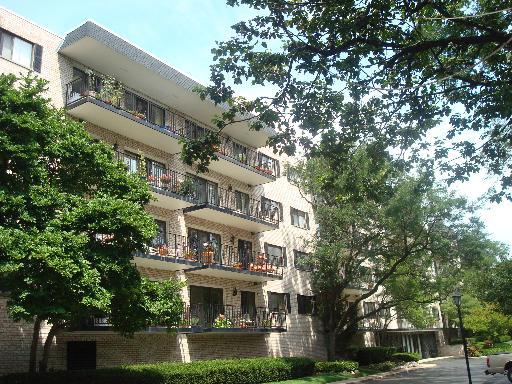 1S150 Spring Rd. #3A, Oakbrook Terrace, IL 60181