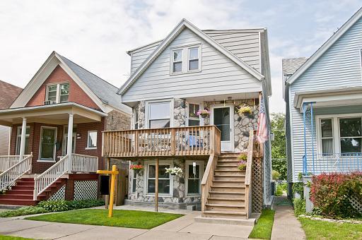 4924 N Leavitt St., Chicago, IL 60625