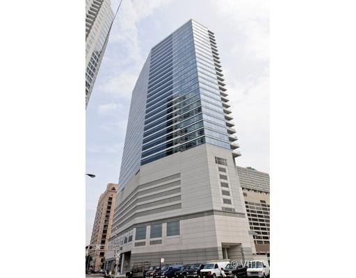 333 N Canal St. #2402, Chicago, IL 60606