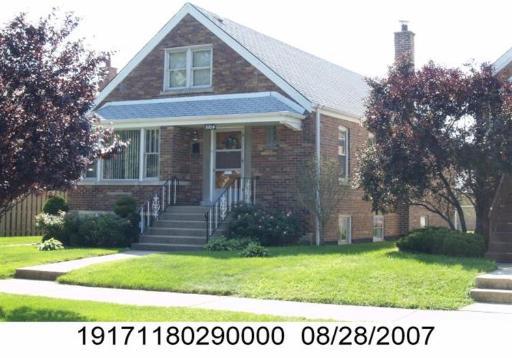 5704 S Merrimac Ave., Chicago, IL 60638