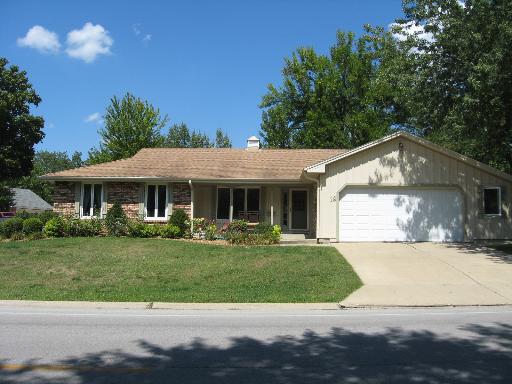 19 Guildford Dr., Bourbonnais, IL 60914