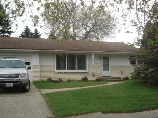 3819 Barrington Rd., Rockford, IL 61107