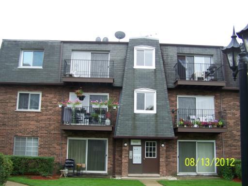 9353 Bay Colony Dr. #3E, Des Plaines, IL 60016