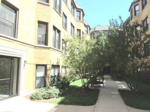 7633 N Greenview Ave. #2W, Chicago, IL 60626