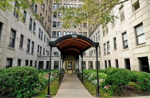 3520 N Lake Shore Dr. #4L, Chicago, IL 60657