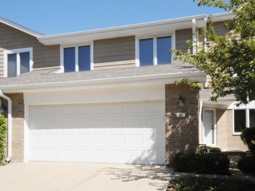 82 Woodstone Dr., Buffalo Grove, IL 60089