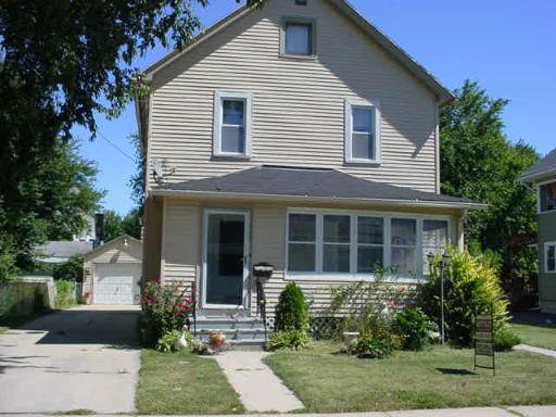 649 Iowa Ave., Aurora, IL 60506