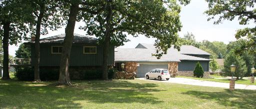 8549 Main St., Downers Grove, IL 60516