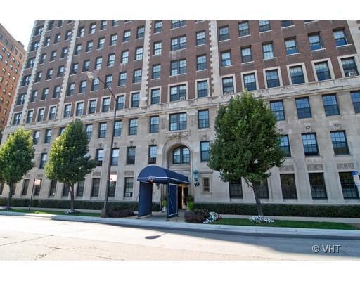 3750 N Lake Shore Dr. #12A, Chicago, IL 60613