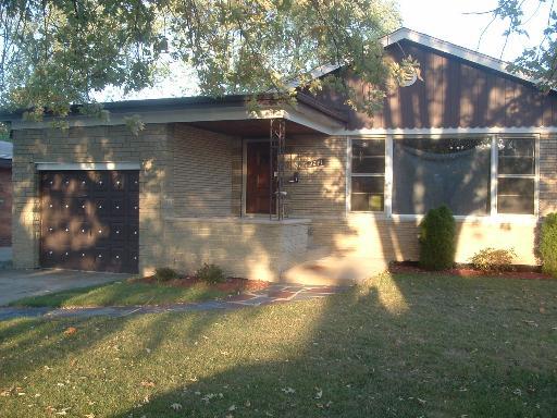 9241 S Francisco Ave., Evergreen Park, IL 60805