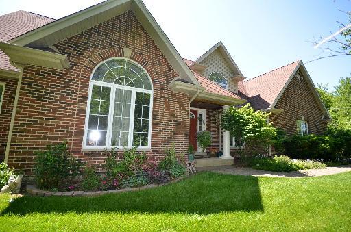 5516 Stonewall Ave., Downers Grove, IL 60515