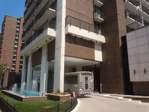 5855 N Sheridan Rd. #17A, Chicago, IL 60660
