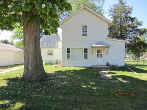 108 Oak St., Holcomb, IL 61043