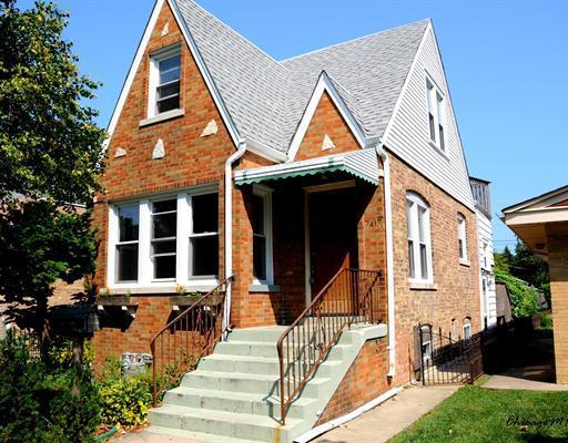 7417 N Lowell Ave., Skokie, IL 60076