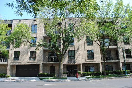 724 12th St. #312, Wilmette, IL 60091