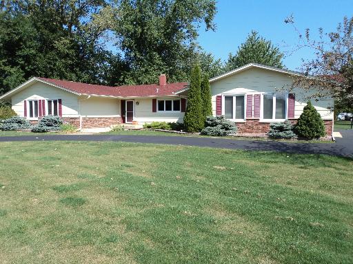 744 Sycamore Ln., Sleepy Hollow, IL 60118