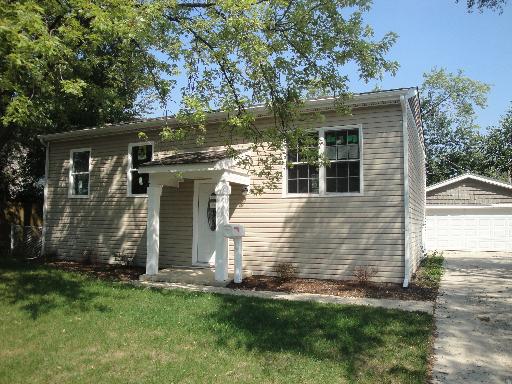 205 Fremont Ave., Romeoville, IL 60446