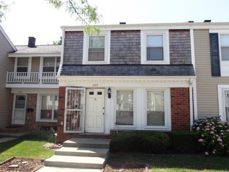 2217 Stratham Pl., Hoffman Estates, IL 60195