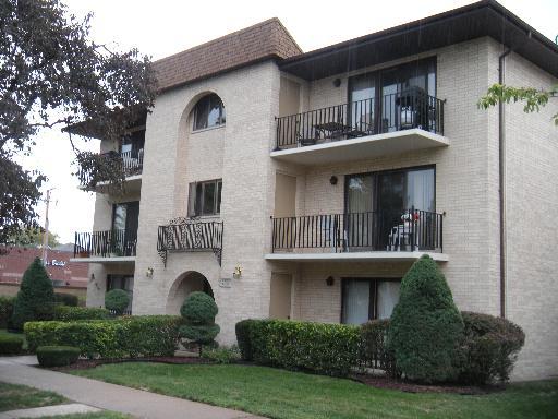 9521 S 53rd Ave. #1S, Oak Lawn, IL 60453