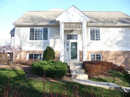 1911 Concord Dr., Mchenry, IL 60050