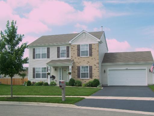 319 Cloverleaf Ct., Dekalb, IL 60115