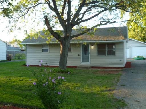 1328 Teakwood Ln., Crystal Lake, IL 60014
