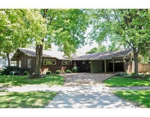 1641 Elmwood Dr., Highland Park, IL 60035