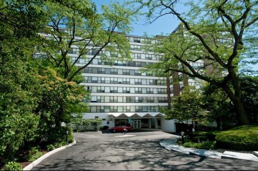 1616 Sheridan Rd. #10H, Wilmette, IL 60091