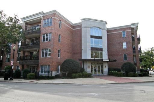 111 N Wheaton Ave. #206, Wheaton, IL 60187