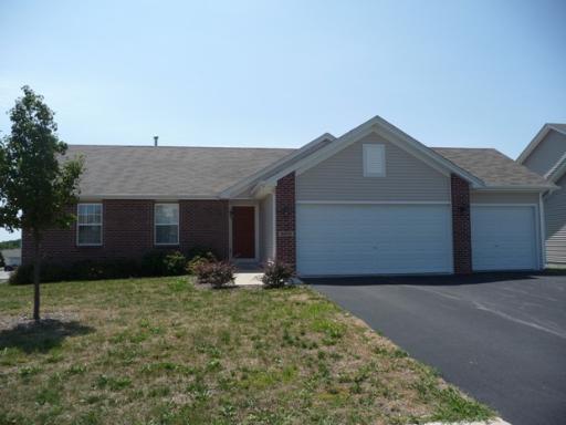 3079 Warwickshire Dr., Machesney Park, IL 61115