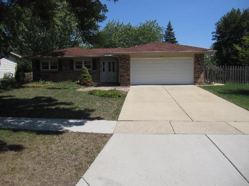 415 Ashwood Ct., Schaumburg, IL 60195