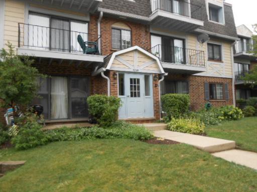 3250 Sanders Rd. #10E, Northbrook, IL 60062
