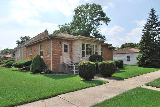 1446 Maple Ave., La Grange Park, IL 60526