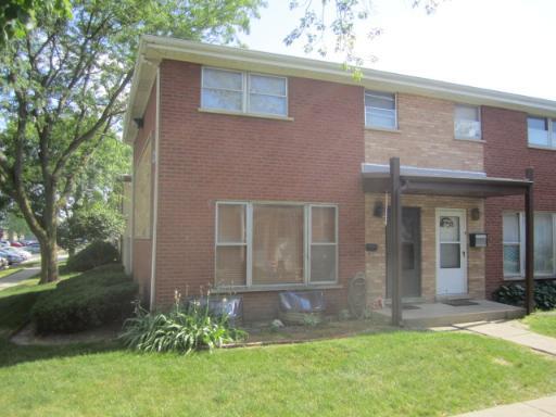 222 Linn Ct. #A, North Aurora, IL 60542