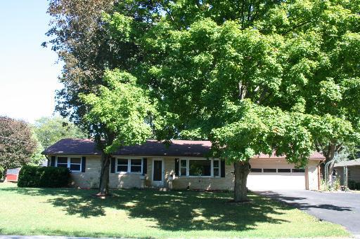 1386 Prosser Dr., Sycamore, IL 60178