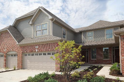 705 Kingsbrook Glen, Glen Ellyn, IL 60137